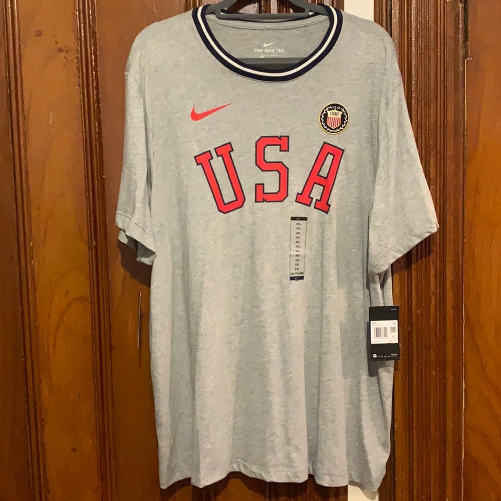 NWT! Nike Men’s Short Sleeve T-Shirt Size:XXL